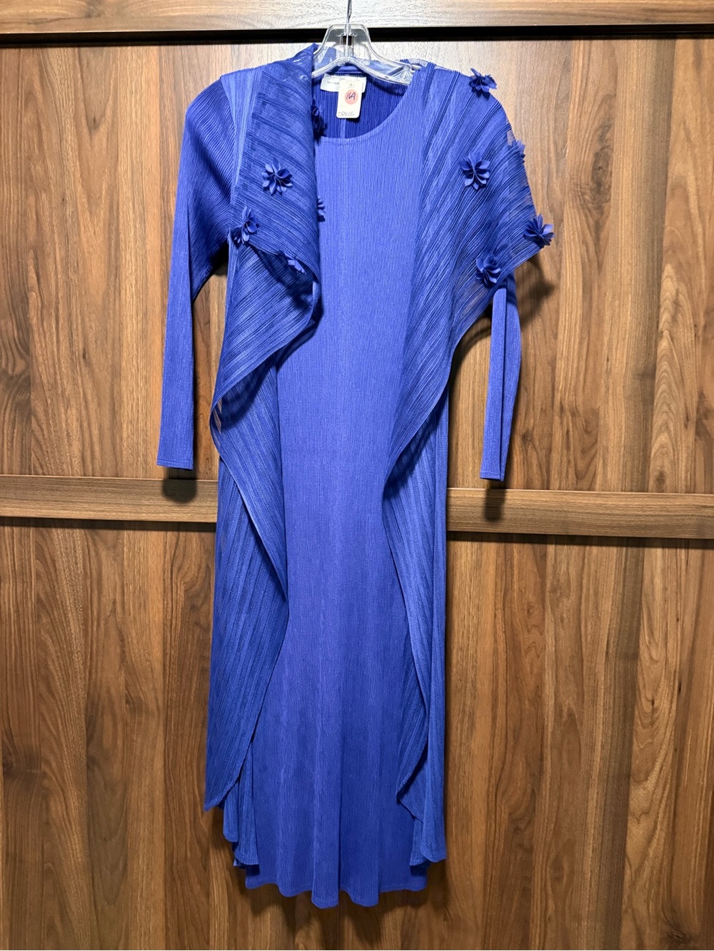 NWT Voyage Boutique Elegant Blue Floral-Accent Midi Dress, Size Small